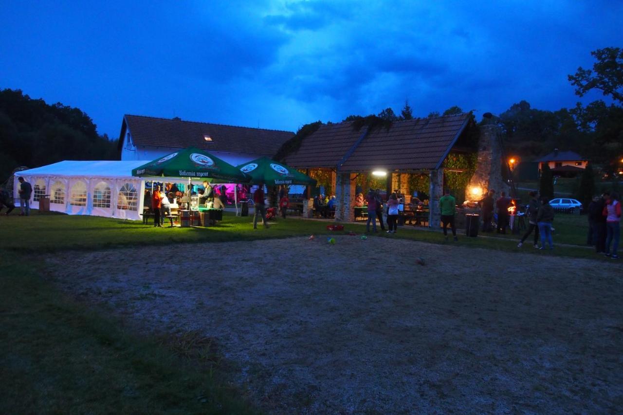 Camping Fox Cesky Krumlov Kájov Esterno foto